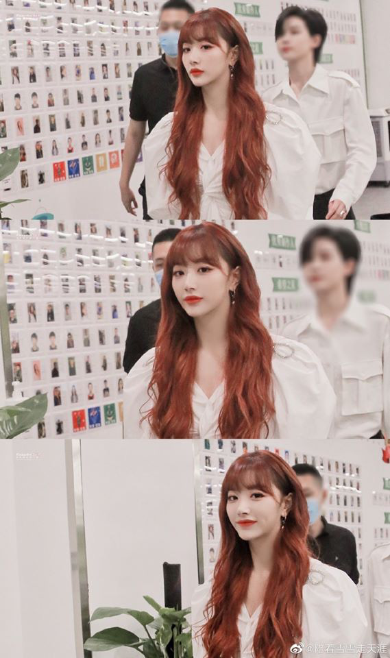 THE9 dự sự kiện sau debut: Ngu Thư Hân lộ diện sau ồn ào với Lisa, maknae gây sốt với body vượt mặt đàn chị - Ảnh 6.