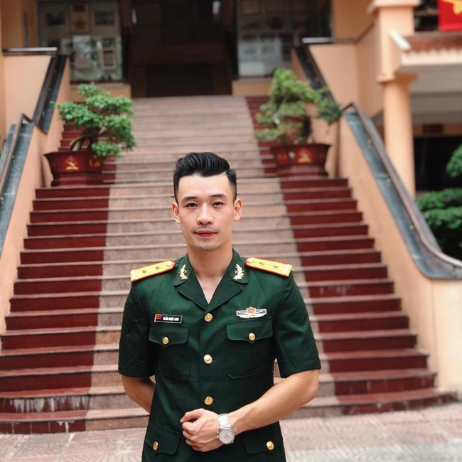 Hội quân nhân gây sốt TV Show Việt: Đẹp trai 6 múi, gái xinh mặn mà, có cả những hiện tượng khiến khán giả cười bò - Ảnh 3.