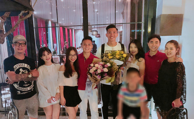 Người anh của Quang Hải trong tin nhắn hacker tiết lộ: Thường xuyên xuất hiện tại nhiều cuộc vui, bữa tiệc của cầu thủ nổi tiếng - Ảnh 4.