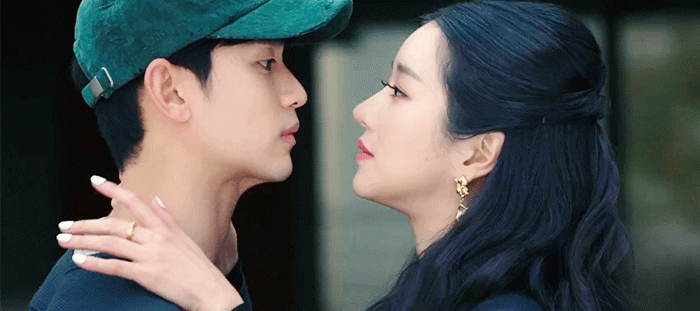 4 chị đại phim Hàn mê trai rớt liêm sỉ: Nhà văn Seo Ye Jin và quái nữ Kim Yoo Jung đang tranh nhau hạng nhất - Ảnh 1.