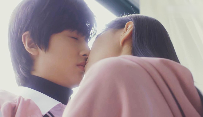 Cặp đôi Produce 101 hôn nhau tung màn gây sốt ở web drama học đường Pop Out Boy - Ảnh 6.