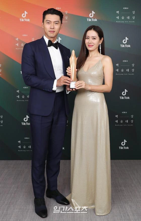Toàn cảnh Baeksang 2020 hạng mục truyền hình: Hyun Bin - Son Ye Jin hụt hết giải bự, sốc nhất là quả phim hay nhất - Ảnh 2.