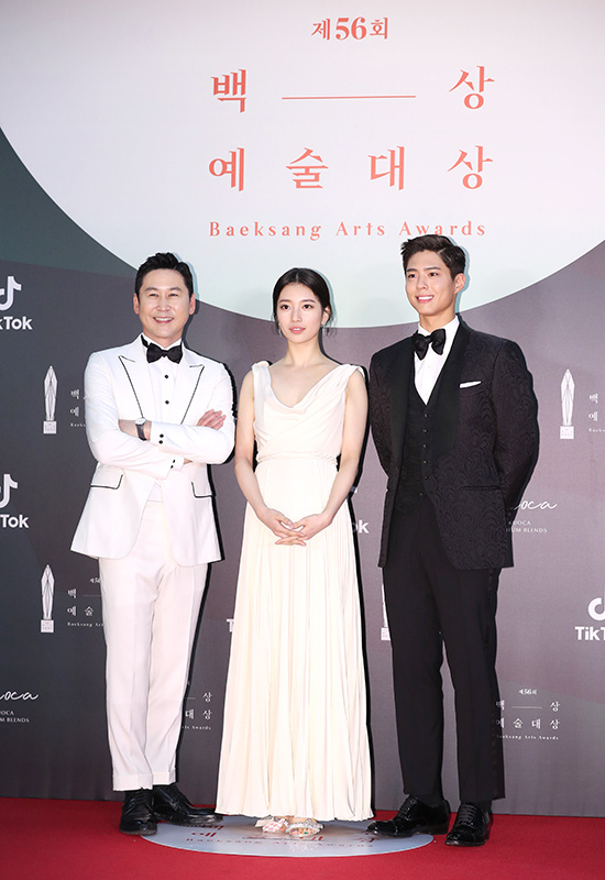 Siêu thảm đỏ Baeksang 2020: Son Ye Jin - Hyun Bin, Park Bo Gum - Suzy thái độ lạ, tiểu tam Thế giới hôn nhân lấn át cả IU, Seohyun - Ảnh 4.