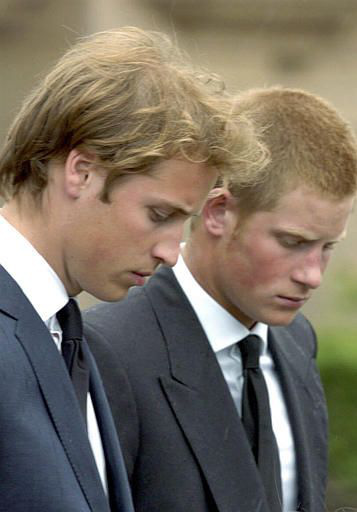Hé lộ cuộc gọi cuối cùng với con trai của Công nương Diana trước khi ra đi, điều khiến hai vị Hoàng tử nuối tiếc suốt cuộc đời - Ảnh 4.