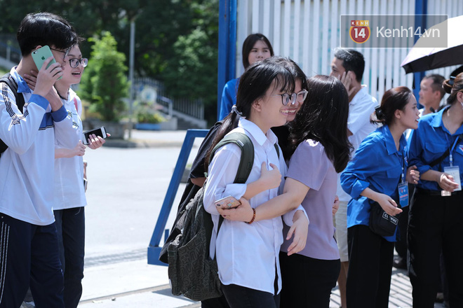 Đáp án môn Ngữ văn kỳ thi tuyển sinh vào lớp 10 Hà Nội năm 2020 - Ảnh 1.