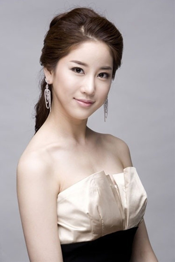 Người tình quyền lực của dàn Hoa hậu Hàn: Sao ngực khủng hốt cả Ji Chang Wook - G-Dragon, mỹ nhân Gia đình là số 1 quá thảm - Ảnh 35.