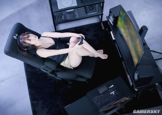 Nữ cosplayer khoe trải nghiệm ghế gaming mới, cộng đồng chỉ chú ý tâm hồn đẹp! - Ảnh 2.