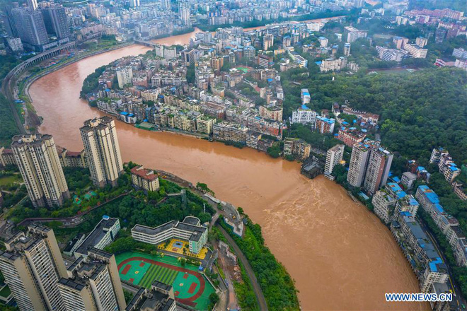 Lũ lụt ở Trung Quốc ngày càng đáng sợ: Hơn 12 triệu người dân phải điêu đứng, thiệt hại lên đến hơn 80 nghìn tỷ đồng - Ảnh 10.