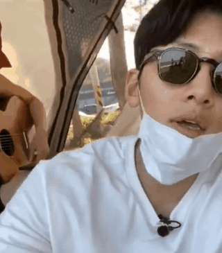 Ji Chang Wook bất ngờ khoe clip hát hò dịp sinh nhật, rất đẹp trai đĩnh đạc cho đến khi... bày trò con bò hoá thành chàng ngốc - Ảnh 2.