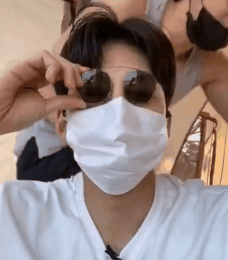 Ji Chang Wook bất ngờ khoe clip hát hò dịp sinh nhật, rất đẹp trai đĩnh đạc cho đến khi... bày trò con bò hoá thành chàng ngốc - Ảnh 3.