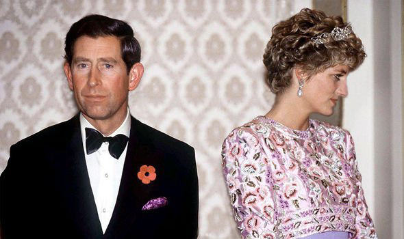 Ngay khi hạ sinh Hoàng tử Harry, Công nương Diana đã nhận ra cuộc hôn nhân toàn bi kịch của mình sẽ tan vỡ không sớm thì muộn? - Ảnh 2.