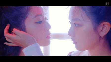 IRENE & SEULGI có quá nhiều skinship tình bể bình trong MV mới, bảo sao mà SM ra MV trễ vì phải cắt cảnh 2 cô nàng định hôn nhau hay gì? - Ảnh 7.