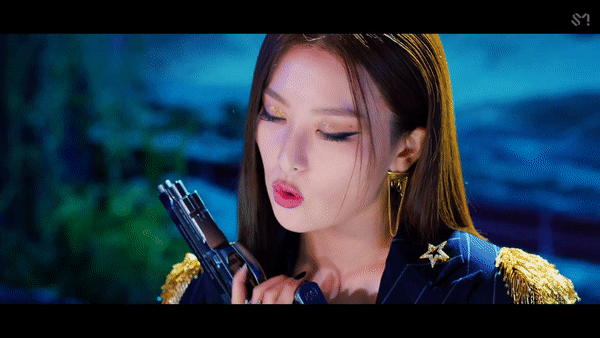 IRENE & SEULGI tung MV Monster đậm chất bách hợp lại pha thêm kinh dị, visual khiến fan nức nở không uổng công chờ! - Ảnh 2.