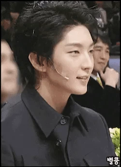 Loạt khoảnh khắc tuổi 20 đốn tim fan của dàn nam thần màn ảnh: Hyun Bin sớm khoe được visual cực phẩm, Lee Min Ho tóc tai dìm hàng vẫn cực điển trai - Ảnh 11.
