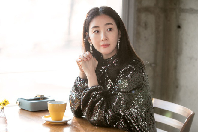 Dàn mỹ nhân phim 4 Mùa sau 2 thập kỷ: Song Hye Kyo - Han Hyo Joo ngập bê bối, Son Ye Jin - Choi Ji Woo lại nở rộ bất ngờ - Ảnh 19.