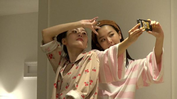 Thánh thu thập hội gái xinh Kbiz Seulgi (Red Velvet): Từ nữ thần TWICE, BLACKPINK đến minh tinh, cả chục mỹ nhân đều là bạn thân - Ảnh 5.