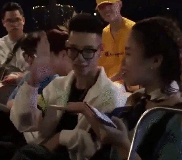 Tlinh và bạn trai MCK hát demo bài mới trước dàn thí sinh Rap Việt, netizen ai cũng tức vì phải ăn cẩu lương quá nhiều - Ảnh 3.