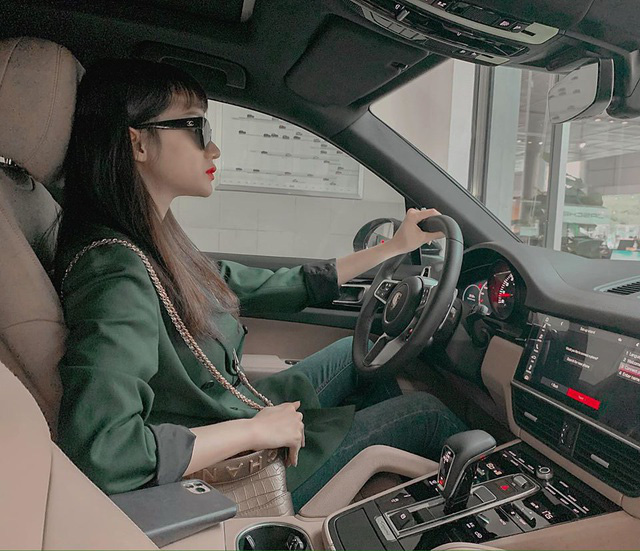 Giàu lại thêm giàu, Hương Giang - Matt Liu về chung nhà thì tài sản thêm khủng: Chàng thích siêu xe tốc độ, nàng thích bất động sản - Ảnh 3.