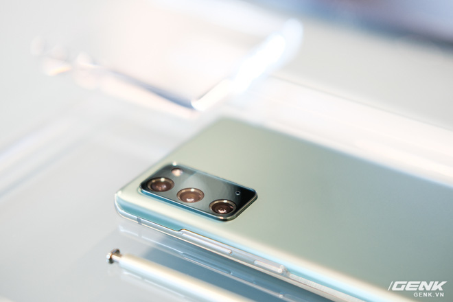 Samsung Galaxy Note20 vừa ra mắt, cộng đồng khen chê lẫn lộn - Ảnh 2.