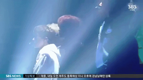 Ấn tượng với sân khấu debut của tân binh nhà YG vì nhảy hùng hục mà hát live như nuốt đĩa, ai không biết tưởng là sân khấu comeback! - Ảnh 4.