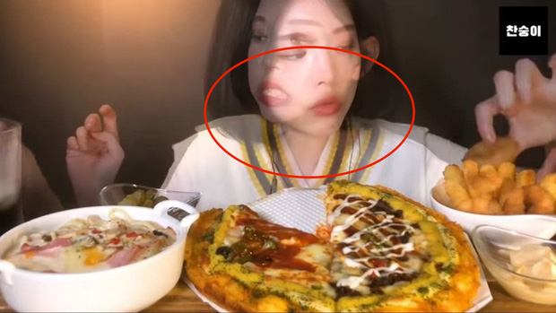 7 nữ YouTuber mukbang đình đám nhất xứ kim chi hiện nay: Đọ số liệu mới thấy ai khủng nhất, đi đôi với nổi tiếng là… tai tiếng - Ảnh 10.