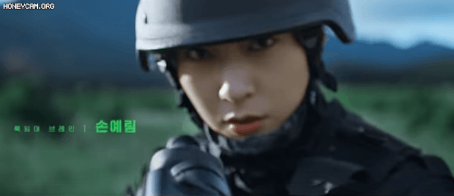 3 chị đại quân nhân ngầu bá cháy ở phim Hàn: Krystal đẹp đấy nhưng chưa gây thương nhớ bằng Trung úy Kim Ji Won - Ảnh 2.