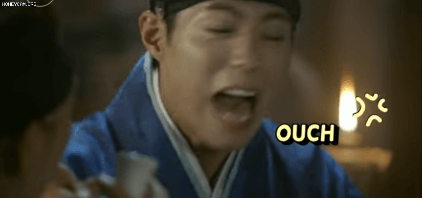 10 kiểu nhậu xỉn từ lố tới lố hơn ở phim Hàn: Mợ chảnh Jeon Ji Hyun ôm giày khóc, Kim Soo Hyun khoe nhẹ siêu năng lực - Ảnh 4.
