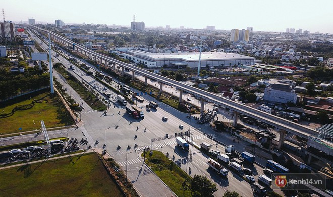 Cận cảnh mái vòm bằng thép công nghệ cao vừa lắp cho 2 nhà ga của tuyến Metro Bến Thành - Suối Tiên - Ảnh 1.