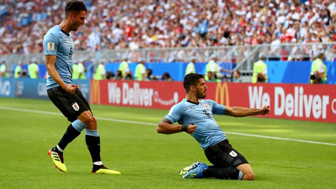 Suarez nổ súng, Uruguay hạ đẹp Nga để lên đứng nhất bảng A - Ảnh 2.