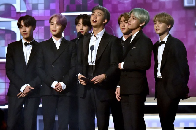 BTS lần đầu tiên lọt top 5 Billboard Hot 100, lập kỉ lục mới cho nghệ sĩ châu Á nhưng fan lại “la ó” vì nghi tính sai kết quả? - Ảnh 2.