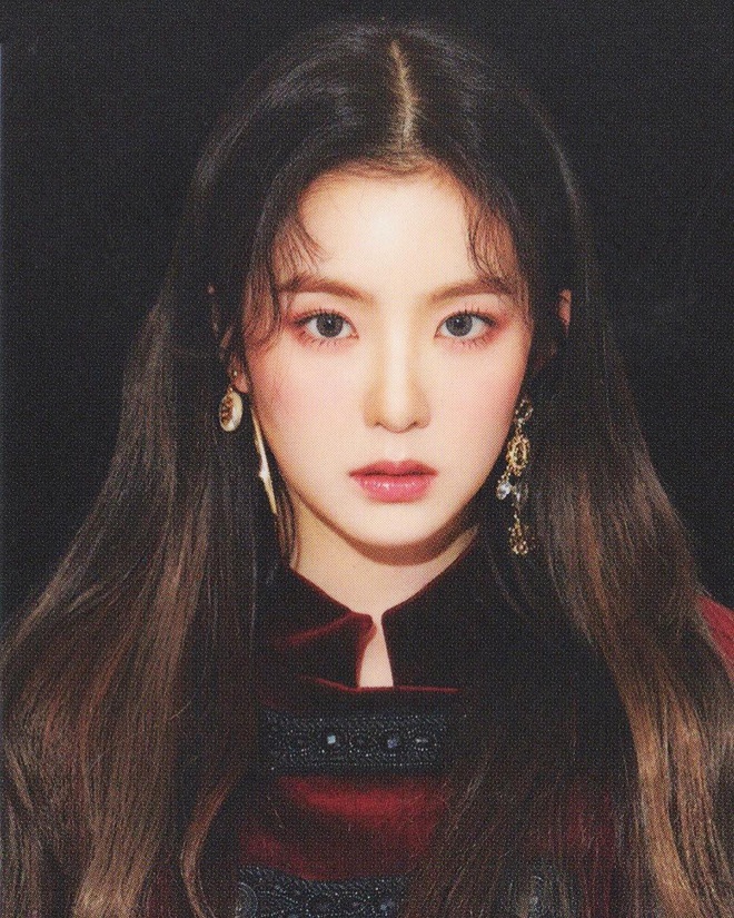 Irene và Seulgi (Red Velvet) cực tình tứ trong poster đậm mùi liêu trai, khoe góc nghiêng thần thánh nhưng fan chỉ thấy như quảng cáo... dầu gội? - Ảnh 2.