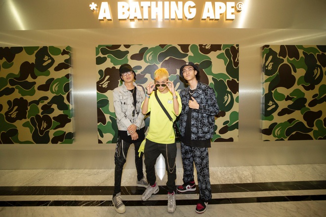 Nóng hổi những “đám mây rằn ri” BAPE trở thành góc check-in chất lừ cho giới trẻ - Ảnh 4.