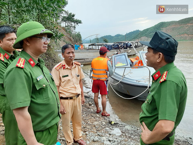 Khung cảnh kinh hoàng tại khu nhà điều hành thủy điện Rào Trăng 3 bị đất đá vùi lấp - Ảnh 4.