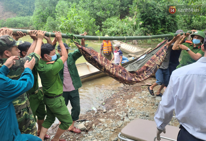 Khung cảnh kinh hoàng tại khu nhà điều hành thủy điện Rào Trăng 3 bị đất đá vùi lấp - Ảnh 16.