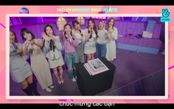 Tròn 5 năm debut, TWICE mở buổi live đặc biệt: Jeongyeon vắng mặt, các thành viên không ngại spoil ca khúc mới khiến fan sướng rơn - Ảnh 93.