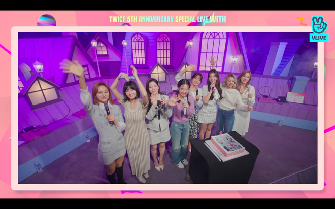 Tròn 5 năm debut, TWICE mở buổi live đặc biệt: Jeongyeon vắng mặt, các thành viên không ngại spoil ca khúc mới khiến fan sướng rơn - Ảnh 96.