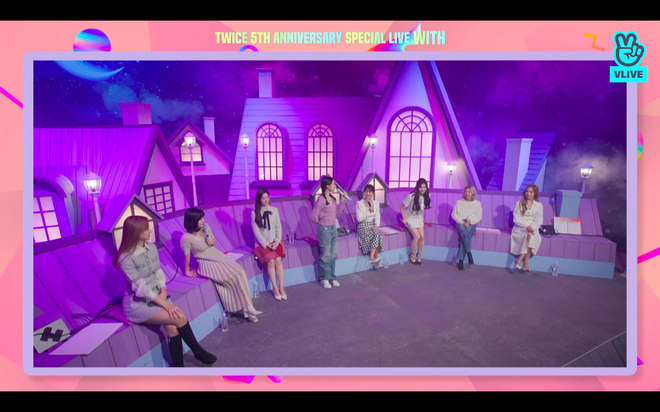 Tròn 5 năm debut, TWICE mở buổi live đặc biệt: Jeongyeon vắng mặt, các thành viên không ngại spoil ca khúc mới khiến fan sướng rơn - Ảnh 108.