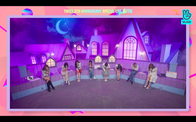 Tròn 5 năm debut, TWICE mở buổi live đặc biệt: Jeongyeon vắng mặt, các thành viên không ngại spoil ca khúc mới khiến fan sướng rơn - Ảnh 112.