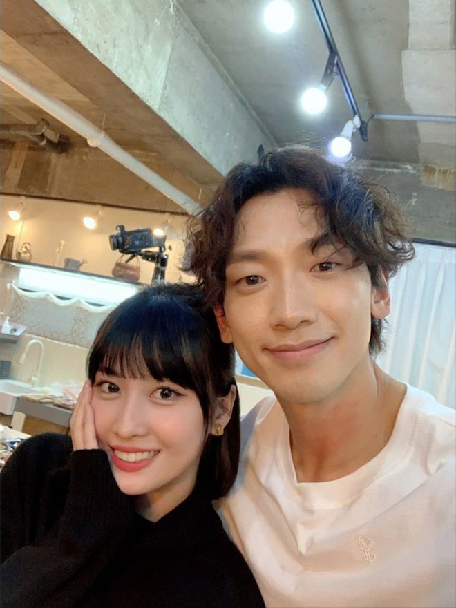 Bi Rain - Momo (TWICE) đăng ảnh selfie chung cực ngọt, dân tình rần rần: Liệu Kim Tae Hee và Heechul... có ghen không? - Ảnh 3.