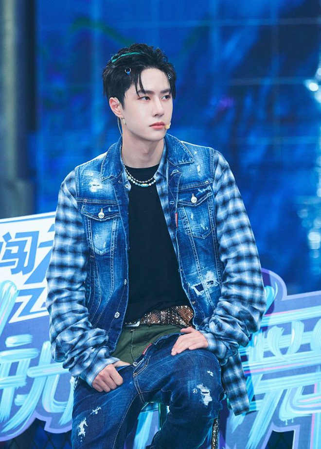 Vương Nhất Bác gây sốt MXH với sân khấu nhảy quá sexy, đúng là thành viên nhóm nhạc được đào tạo bởi YG có khác! - Ảnh 10.