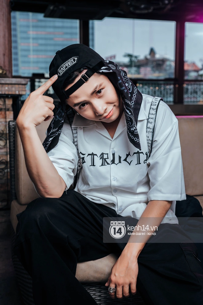 Ricky Star: Set đồ 3 tỷ rưỡi thi Rap Việt được OTD hỗ trợ, vẫn đang chờ Trấn Thành tặng máy lọc không khí - Ảnh 1.