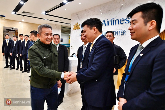 Phi hành đoàn chuyến bay của Vietnam Airlines sang Vũ Hán đón công dân được cách ly theo dõi sức khỏe trong 14 ngày - Ảnh 1.