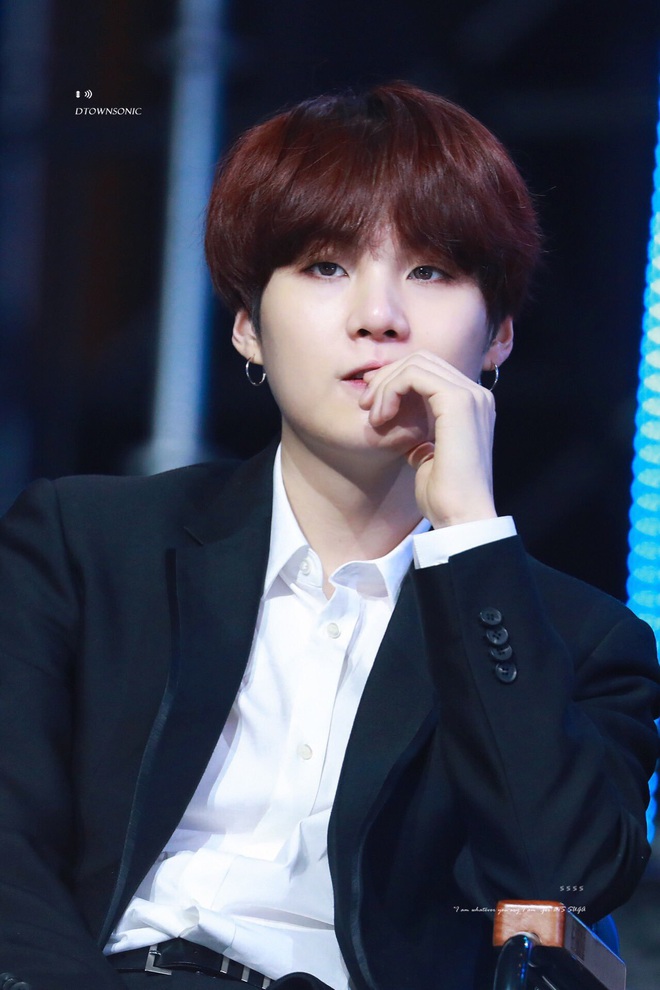 Bị idol nữ xa lánh, mỹ nam BTS tiết lộ lý do khiến ai cũng phải á ố: Mình là Suga và chân mình đẹp như chân của SNSD - Ảnh 5.