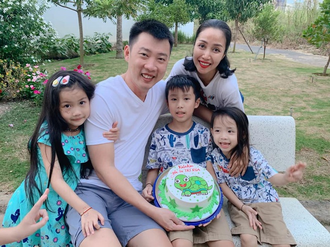 Chồng Ốc Thanh Vân tự tay mang tặng vợ giày hiệu mừng sinh nhật lúc 3h sáng: Ngôn tình đời thực sau 20 năm yêu - Ảnh 5.