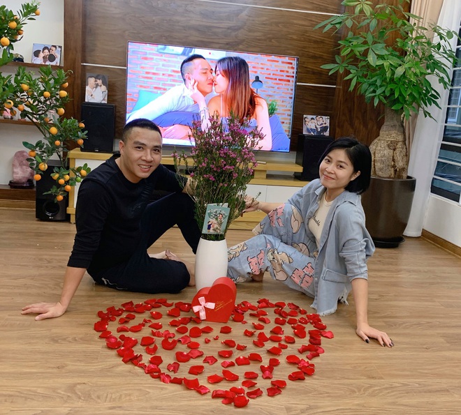 Hậu dằn mặt cô bồ cũ của chồng, MC Hoàng Linh khoe ăn Valentine dài hạn đến bây giờ: Chị đây xin chấp hết Tuesday nhé! - Ảnh 2.