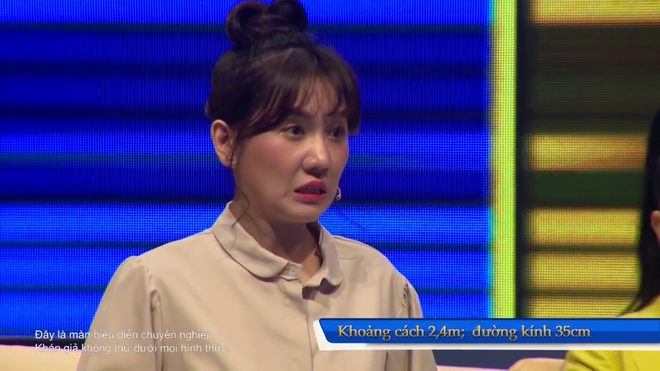 Hari Won, Võ Hoàng Yến ôm nhau khóc thét xem “dị nhân” dùng đầu “cân” chiếc xe tải 5 tấn - Ảnh 10.
