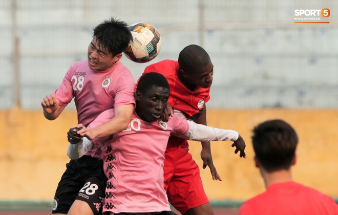 Quang Hải không khoẻ, tái phát chấn thương từ SEA Games, Hà Nội FC bị Viettel cầm hoà trong trận giao hữu - Ảnh 6.
