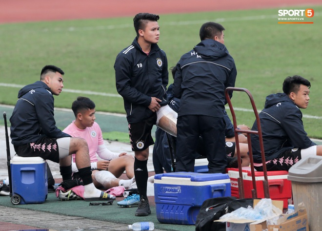 Quang Hải không khoẻ, tái phát chấn thương từ SEA Games, Hà Nội FC bị Viettel cầm hoà trong trận giao hữu - Ảnh 2.