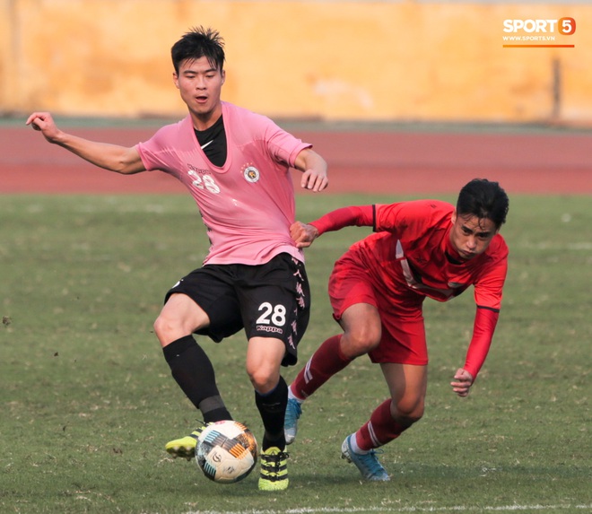 Quang Hải không khoẻ, tái phát chấn thương từ SEA Games, Hà Nội FC bị Viettel cầm hoà trong trận giao hữu - Ảnh 10.