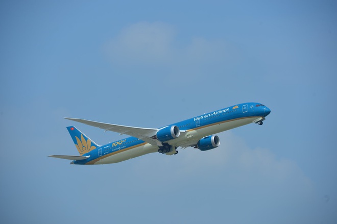 Vietnam Airlines khẳng định vẫn khai thác bình thường các chuyến bay giữa Việt Nam và Hàn Quốc, Nhật Bản - Ảnh 1.